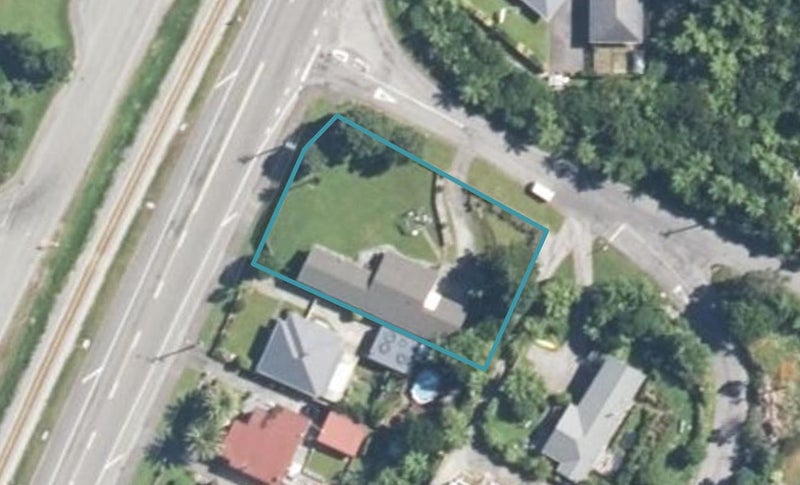 17 Main South Road, Karoro, Greymouth - Carousel 1