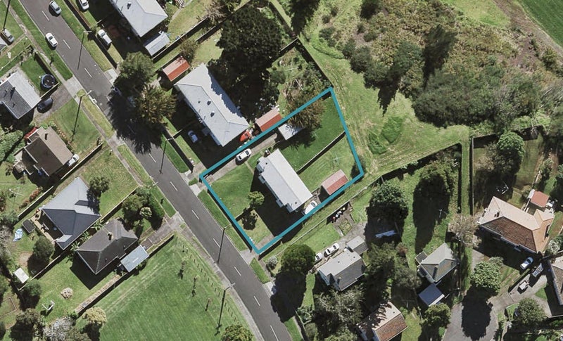 13 Smallfield Avenue, Mount Roskill, Auckland - Carousel 1