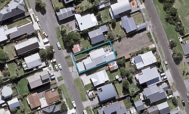 9 Newton Street, Fitzroy, New Plymouth - Carousel 1