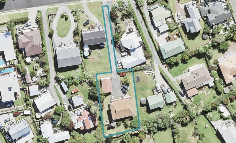 23 Pacific Parade, Army Bay, Whangaparaoa - Carousel 1