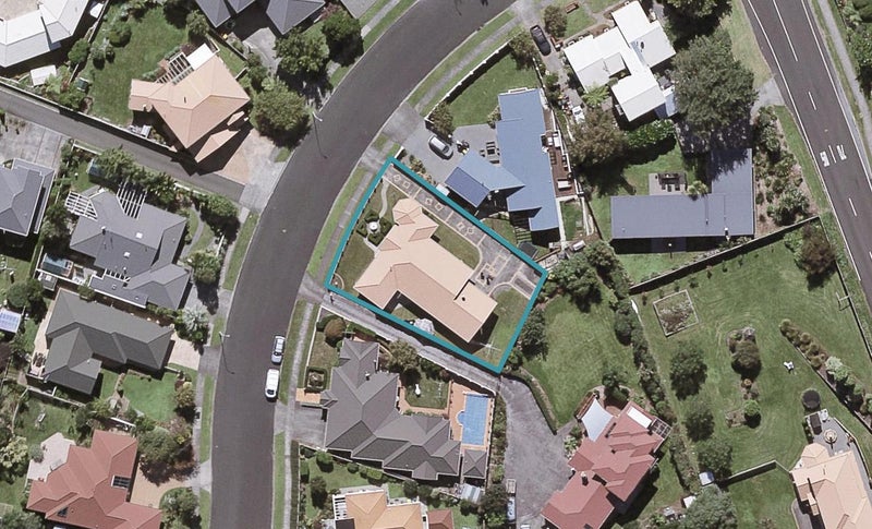9 Shelter Grove, Frankleigh Park, New Plymouth - Carousel 1