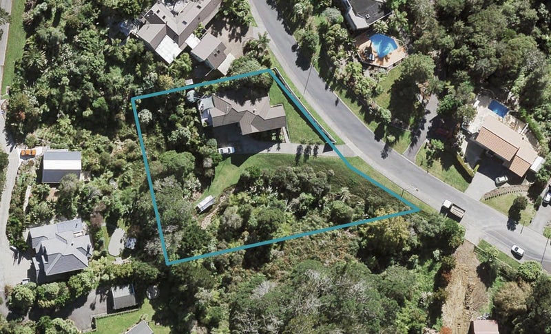 16 Shelter Drive, Greenhithe, Auckland - Carousel 1
