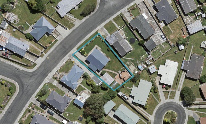 27 Dundee Street, Strathern, Invercargill - Carousel 1