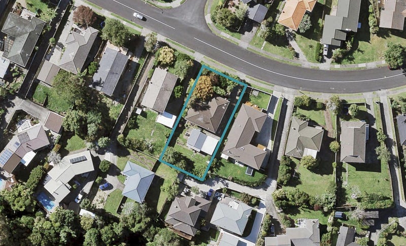 27 Advene Road, Cockle Bay, Auckland - Carousel 1