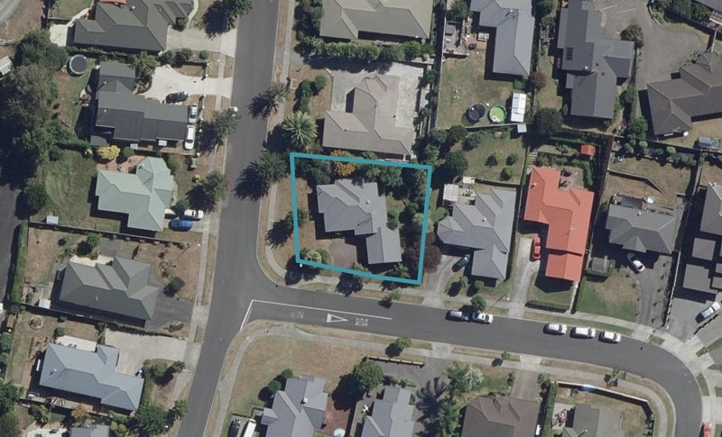 1 Westview Place, Western Heights, Hamilton - Carousel 1