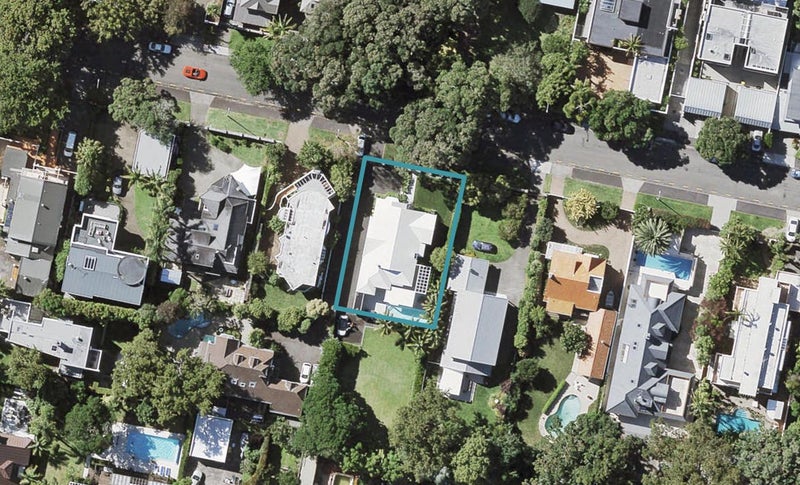 9 Minnehaha Avenue, Takapuna, Auckland - Carousel 1