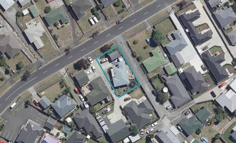10 Bruce Avenue, Glenview, Hamilton - Carousel 1