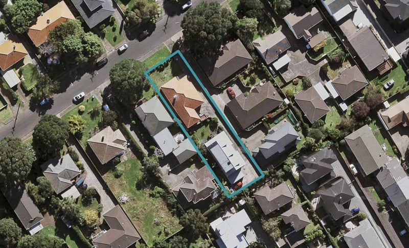 11 Raurenga Avenue, Royal Oak, Auckland - Carousel 1
