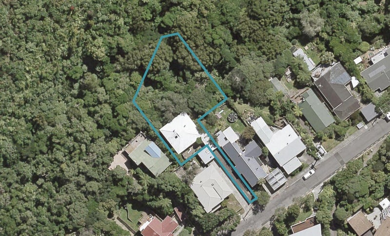 12 Rakeiora Grove, Korokoro, Lower Hutt - Carousel 1