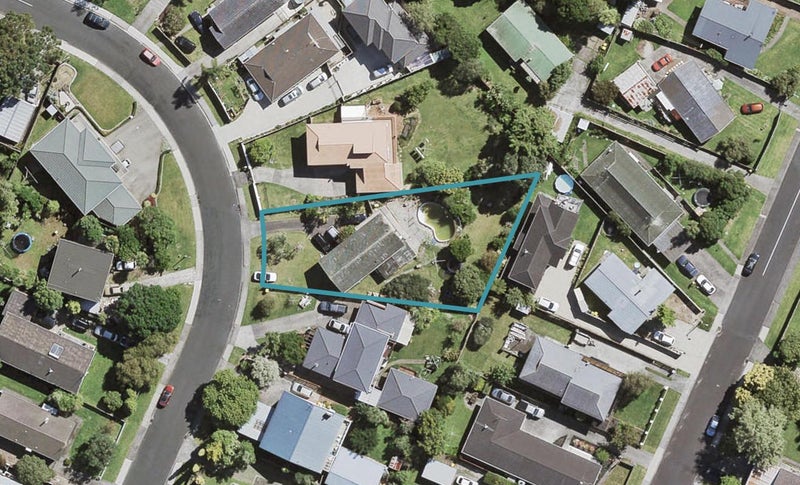11 Spence Road, Henderson, Auckland - Carousel 1