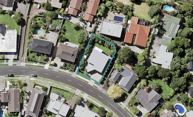 120 Bramley Drive, Farm Cove, Auckland - Carousel 1