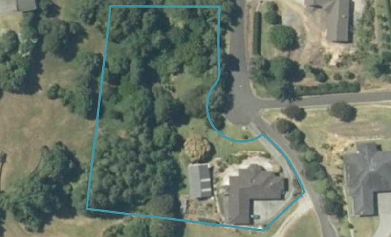 2 Governors Heights, Whangamatā - Carousel 1