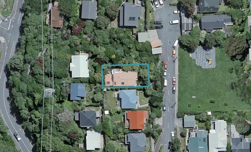 145 Creswick Terrace, Northland, Wellington - Carousel 1