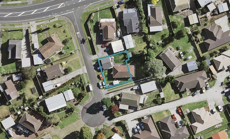4 Cade Place, Weymouth, Auckland - Carousel 1