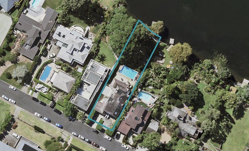 13 Lake View Road, Takapuna, Auckland - Carousel 1