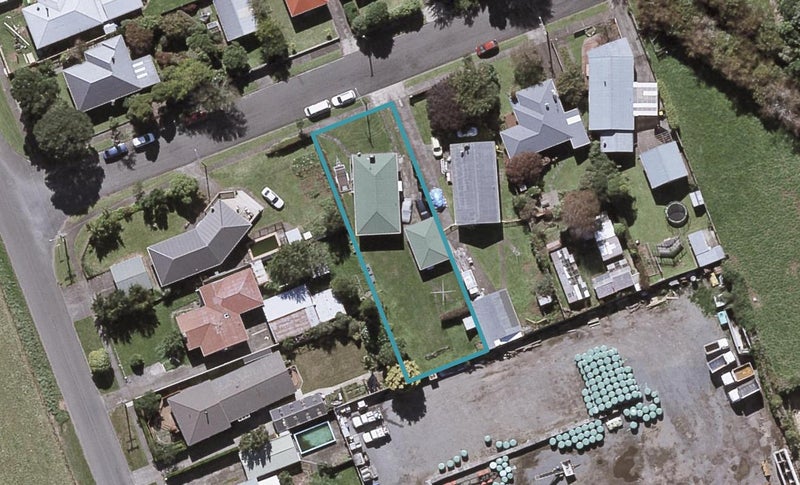 6 Victor Street, Hurdon, New Plymouth - Carousel 1
