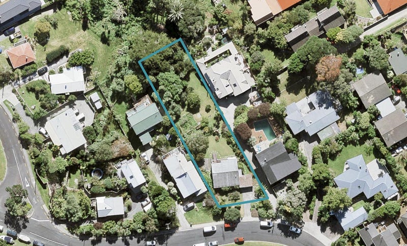 14 Willis Street, Torbay, Auckland - Carousel 1