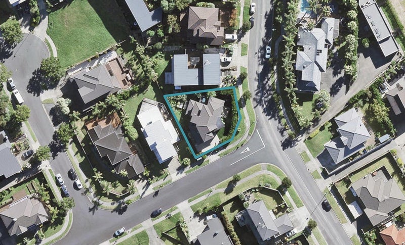 60 Rising Parade, Fairview Heights, Auckland - Carousel 1