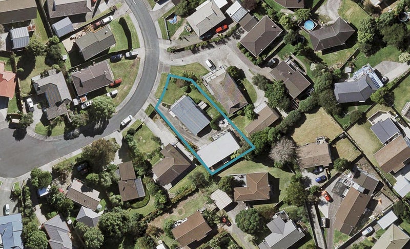 1/10 Sevilla Place, Unsworth Heights, Auckland - Carousel 1