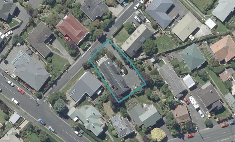 18 Brownville Crescent, Maori Hill, Dunedin - Carousel 1