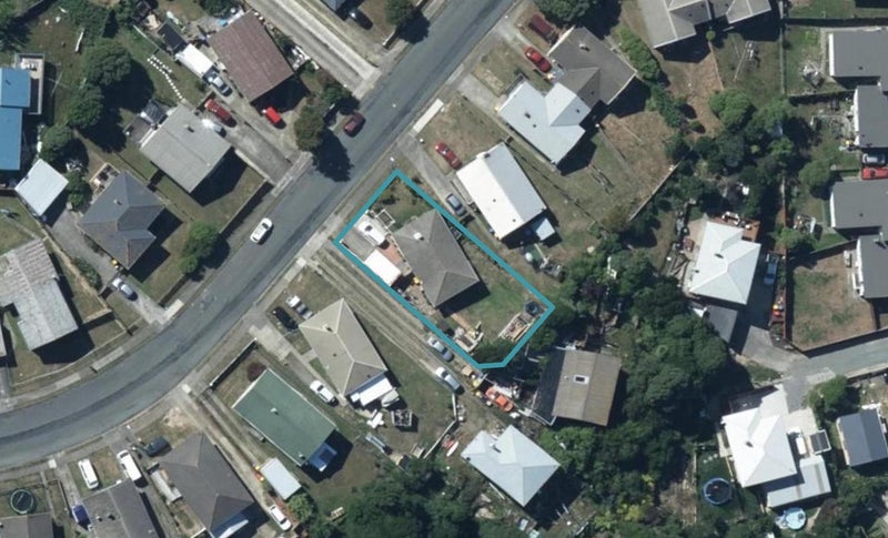 10 Rangituhi Crescent, Takapuwahia, Porirua - Carousel 1