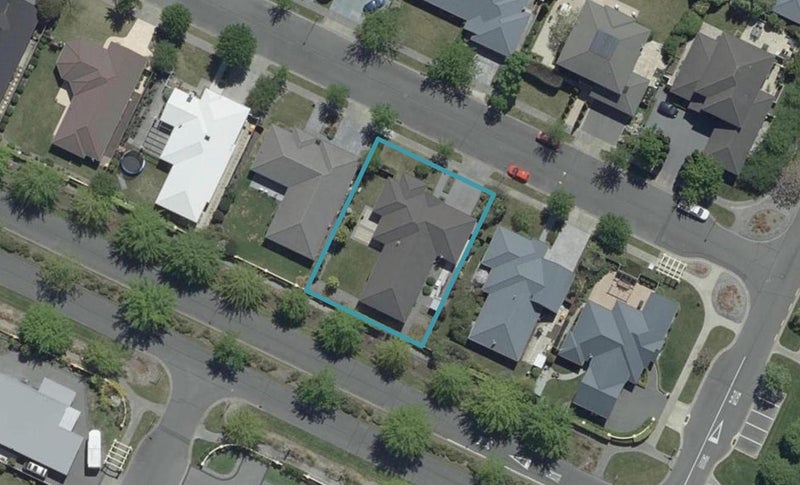 5 Pewter Place, Northwood, Christchurch - Carousel 1
