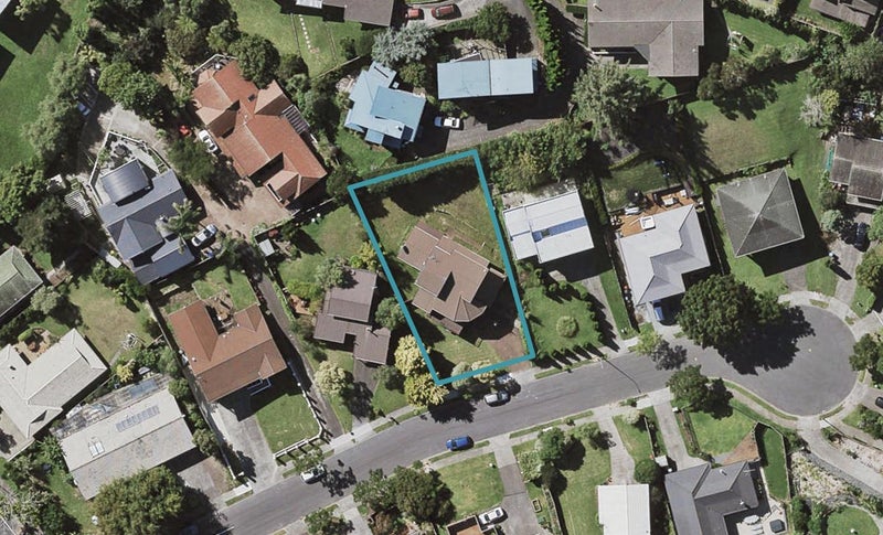 12 Kissling Place, Saint Johns, Auckland - Carousel 1