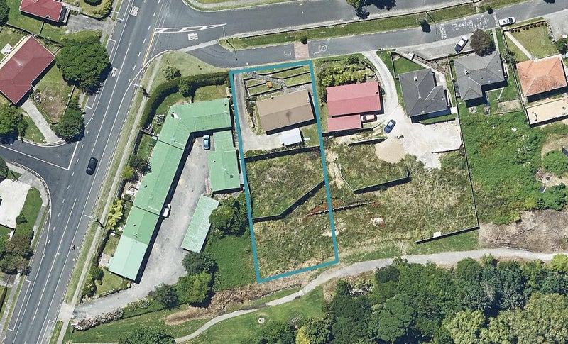 4 Hampton Terrace, Parkvale, Tauranga - Carousel 1