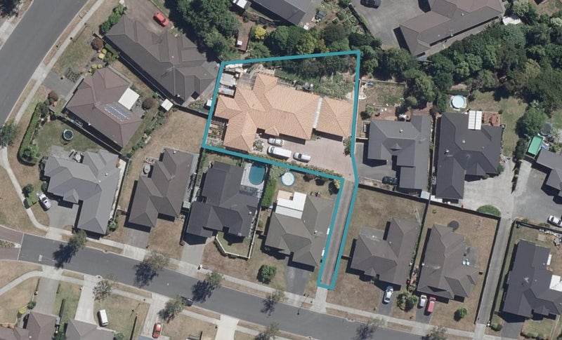 9 Holford Place, Huntington, Hamilton - Carousel 1