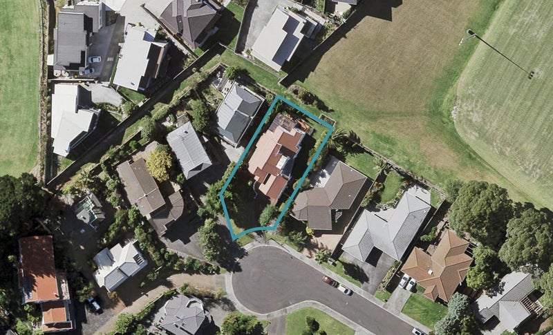 33 Ronald Macken Place, Windsor Park, Auckland - Carousel 1
