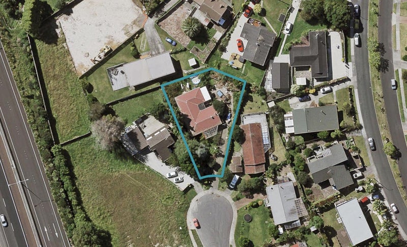 17 Newport Place, Forrest Hill, Auckland - Carousel 1