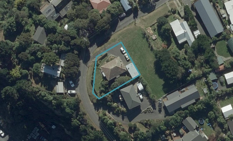 36 Oxley Crescent, Broad Bay, Dunedin - Carousel 1