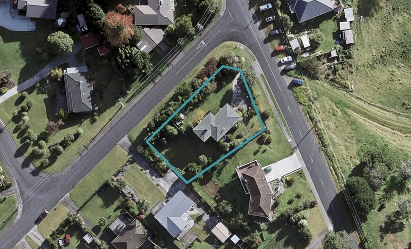 2 Wishart Road, Helensville, Helensville - Carousel 1