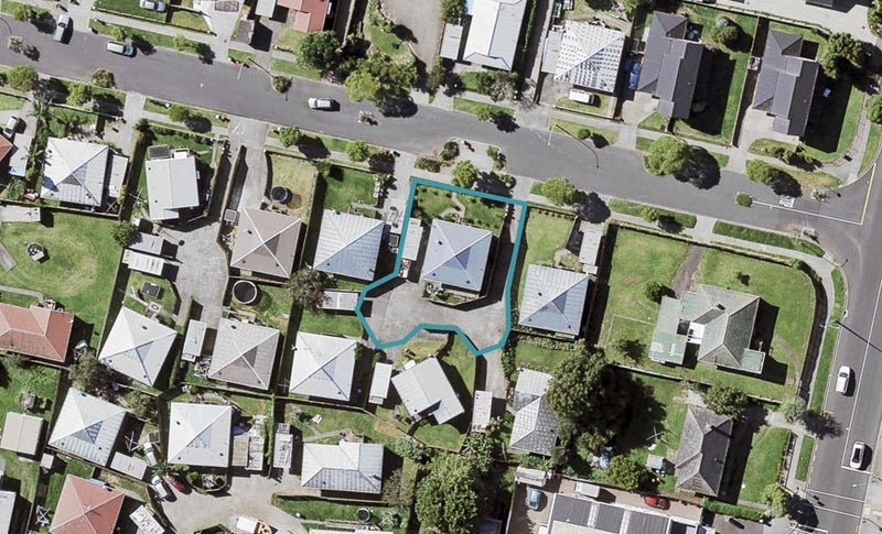 93A Maybury Street, Point England, Auckland - Carousel 1