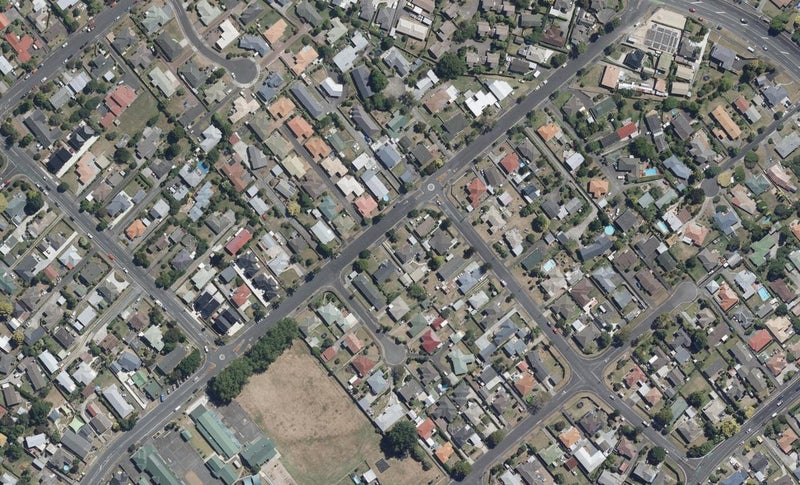 35 Storey Avenue, Forest Lake, Hamilton - Carousel 1