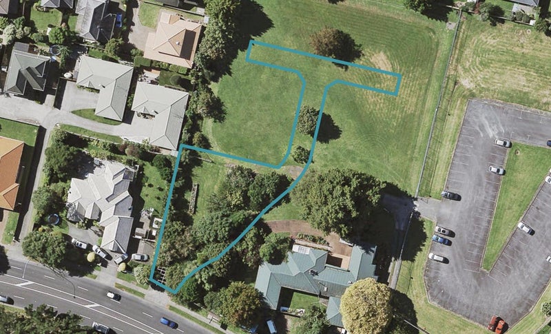 2 Huaota Place, Botany Downs, Auckland - Carousel 1