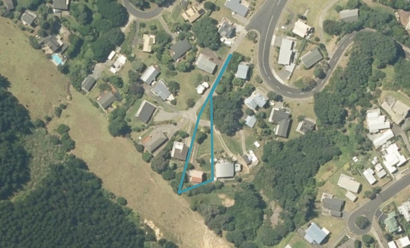 326 Onemana Drive, Onemana, Whangamatā - Carousel 1