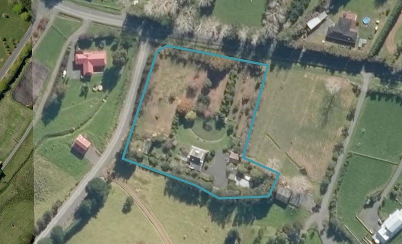 7 Dickson Road, Whangarei - Carousel 1