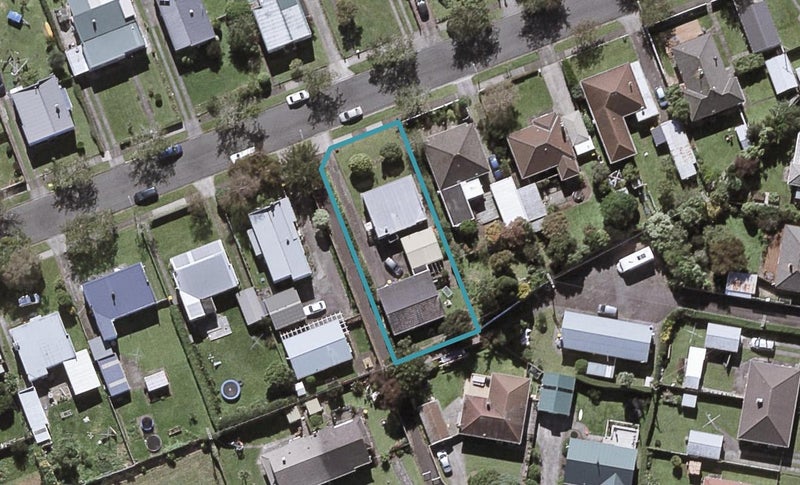 2/12 Exeter Street, Brooklands, New Plymouth - Carousel 1