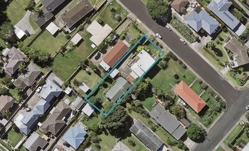 1/17 Sudan Avenue, Milford, Auckland - Carousel 1