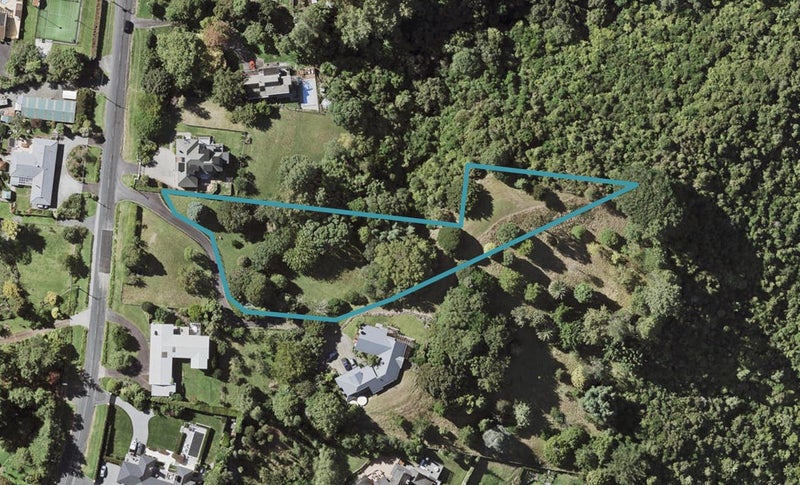 255 Point View Drive, Dannemora, Auckland - Carousel 1