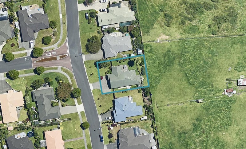 43 Donnington Place, Bethlehem, Tauranga - Carousel 1