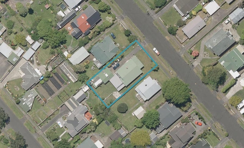 14 Jellicoe Street, Whanganui East, Whanganui - Carousel 1