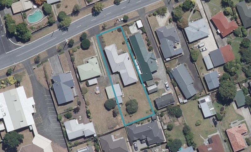 98 Mansel Avenue, Hillcrest, Hamilton - Carousel 1