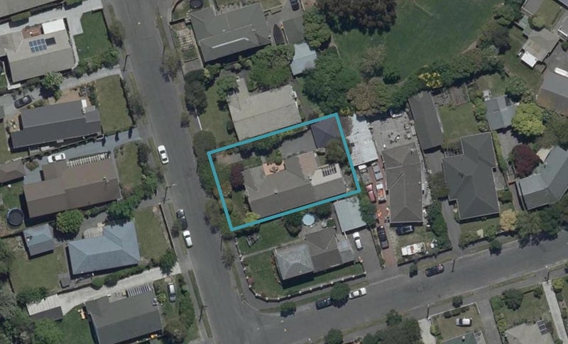 16 Sevenoaks Drive, Bryndwr, Christchurch - Carousel 1
