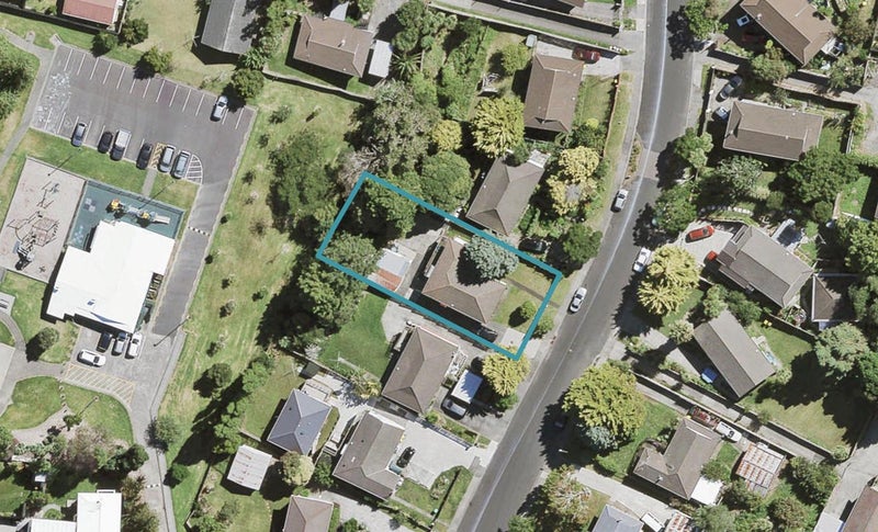 15 Capricorn Place, Glen Eden, Auckland - Carousel 1