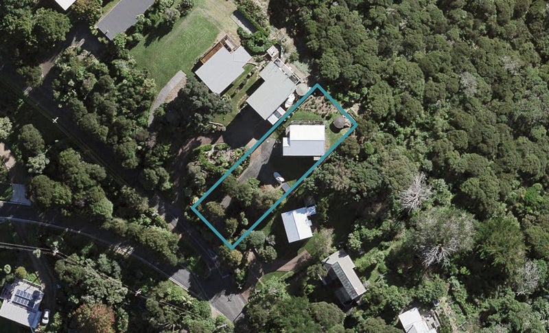 18 Hill Road, Palm Beach, Waiheke Island - Carousel 1