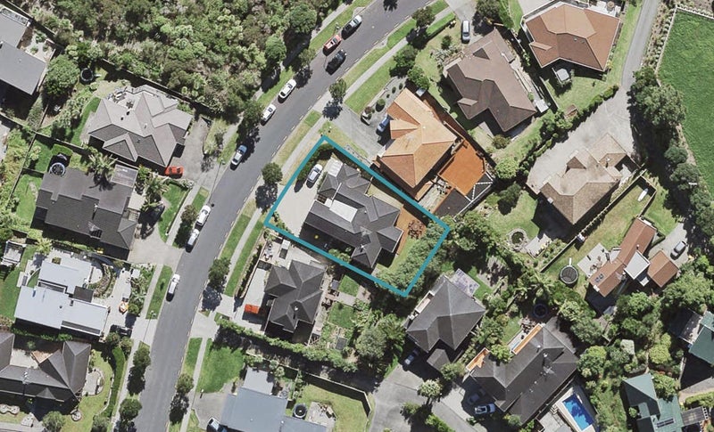 8 Kittiwake Drive, Schnapper Rock, Auckland - Carousel 1