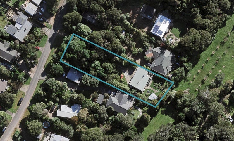 57 Whakarite Road, Ostend, Waiheke Island - Carousel 1
