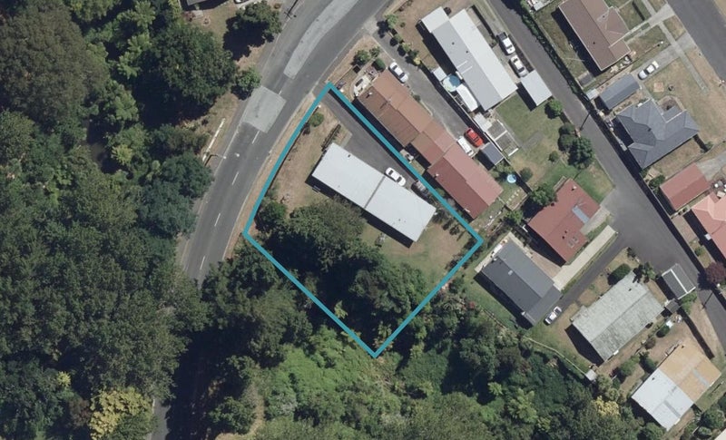 13 Waterford Road, Fitzroy, Hamilton - Carousel 1